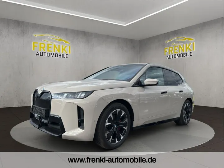 BMW iX