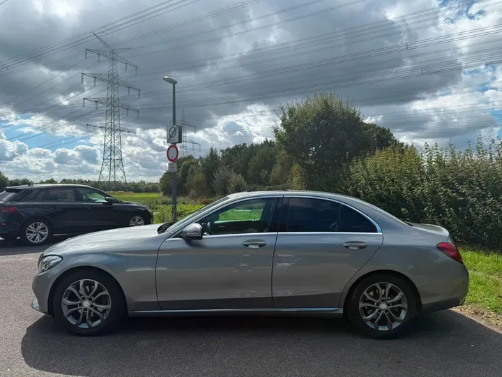 Mercedes-Benz C 220