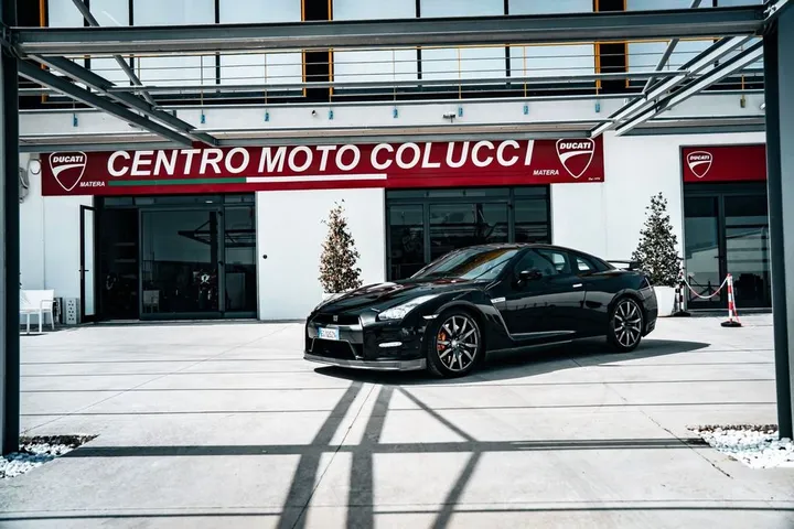 Nissan GT-R