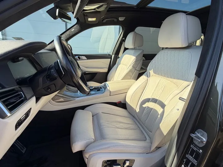 BMW X7 M50