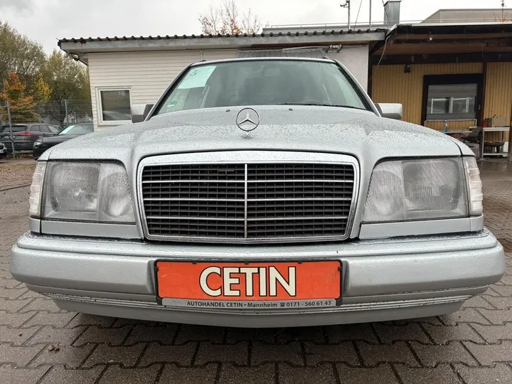 Mercedes-Benz E 200