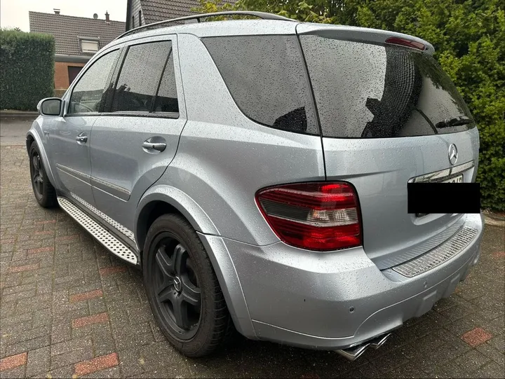 Mercedes-Benz ML 63 AMG