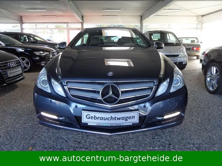 Mercedes-Benz E 200