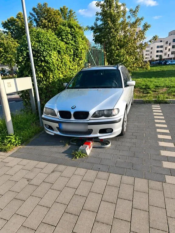 BMW 320