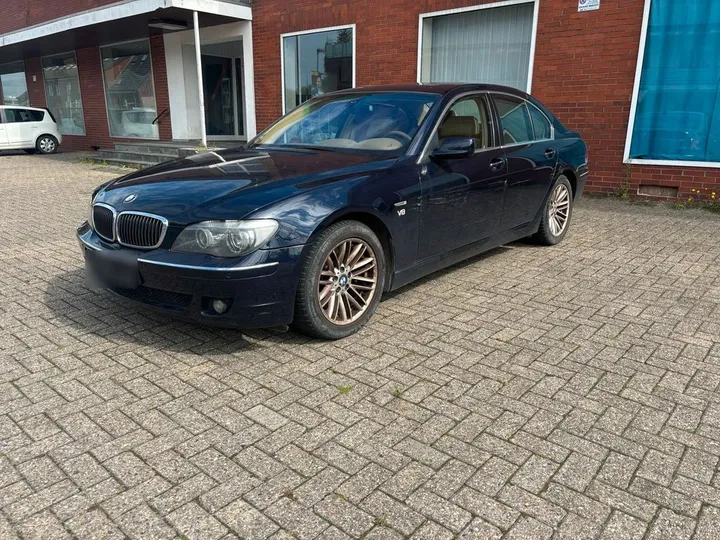 BMW 740