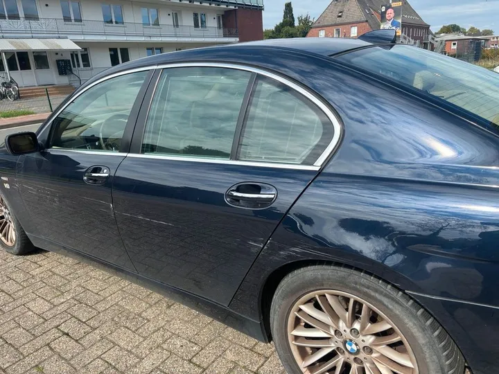 BMW 740