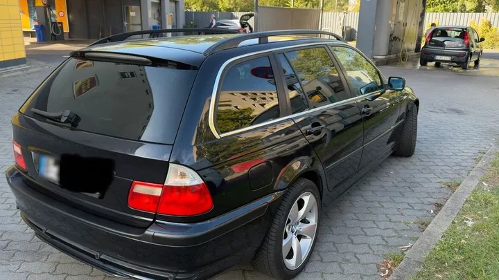 BMW 320