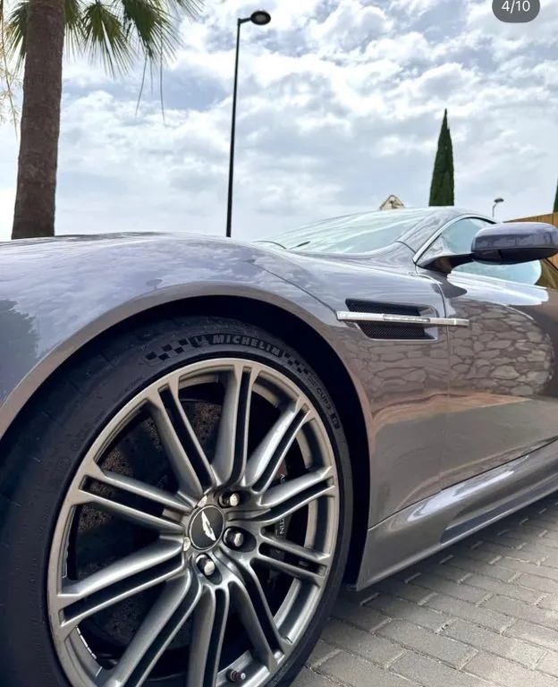 Aston Martin DBS