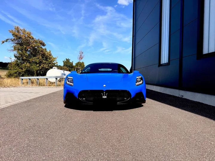 Maserati MC20