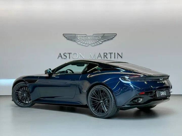 Aston Martin DB12