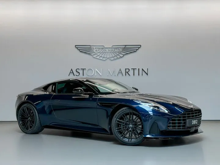 Aston Martin DB12