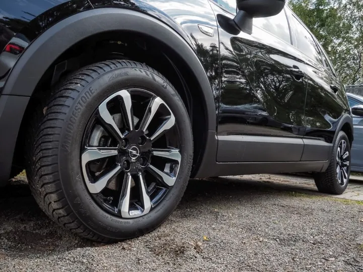 Opel Crossland (X)
