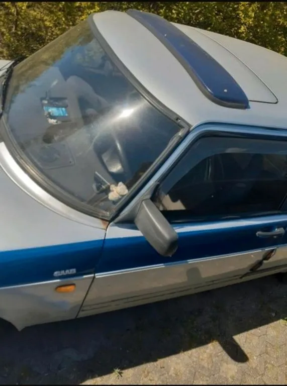 Saab 900