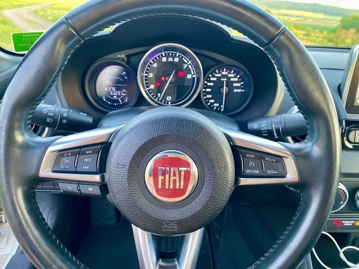 Fiat 124 Spider