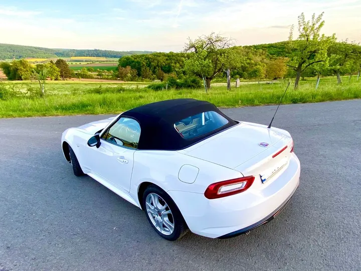 Fiat 124 Spider