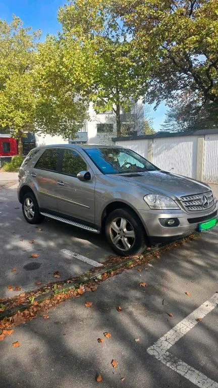 Mercedes-Benz ML 320