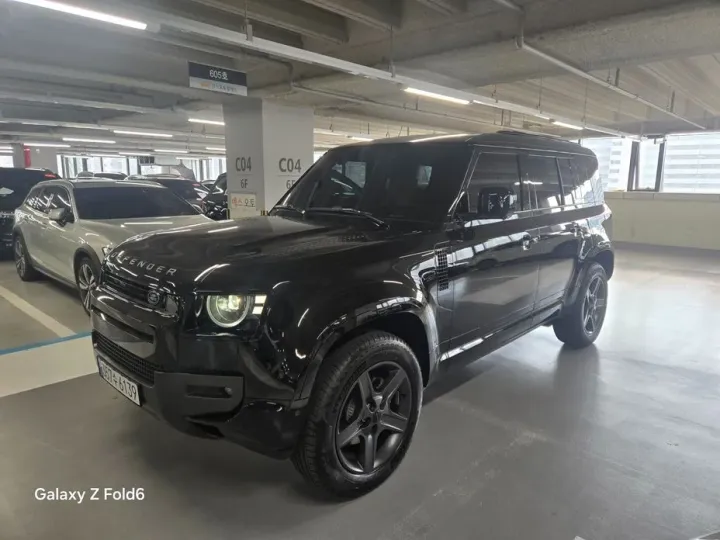 Land Rover Defender