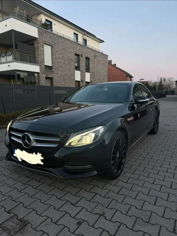 Mercedes-Benz C 220