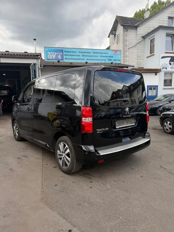 Peugeot Traveller