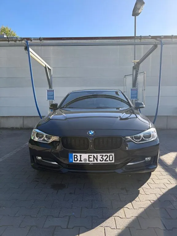 BMW 320