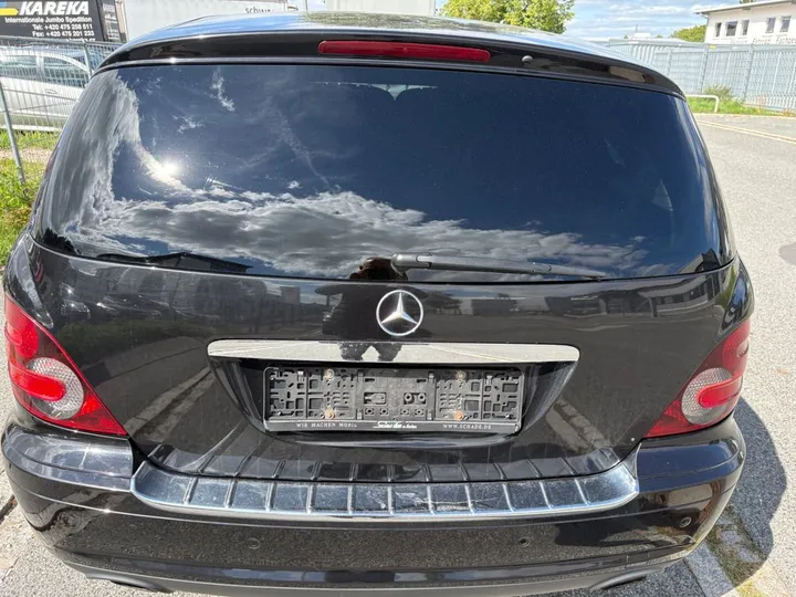 Mercedes-Benz R 320