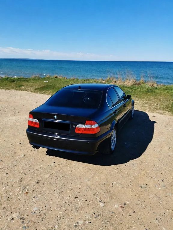BMW 330