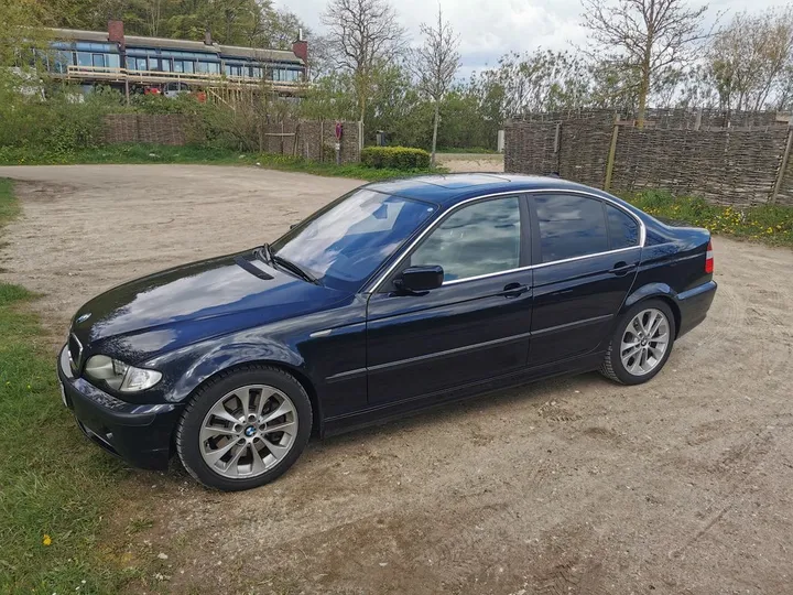 BMW 330