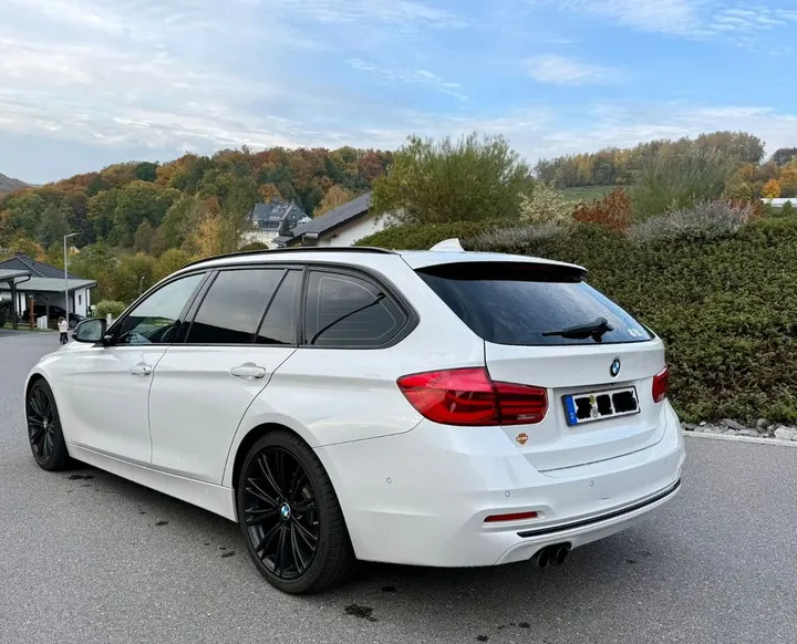 BMW 320