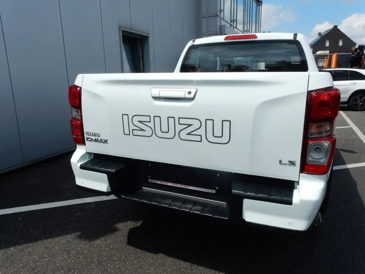 Isuzu D-Max