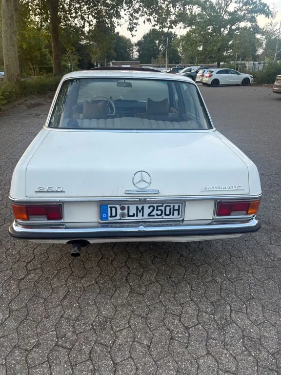 Mercedes-Benz 250