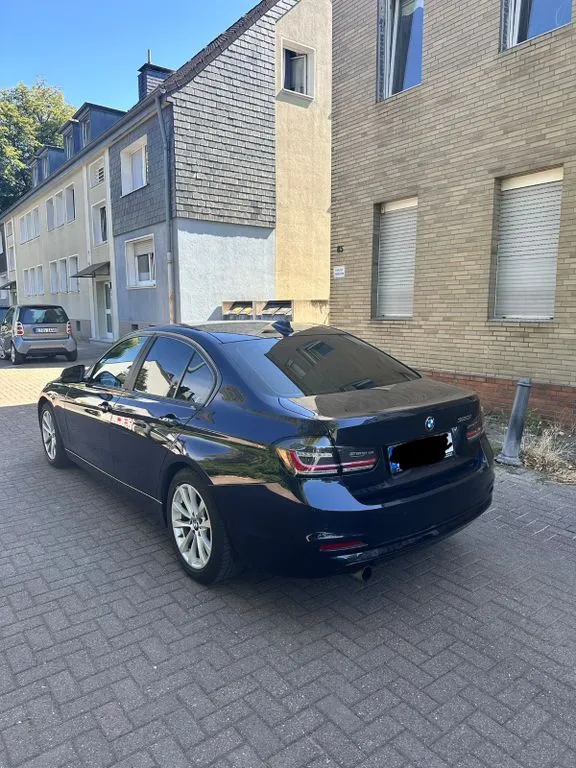 BMW 320