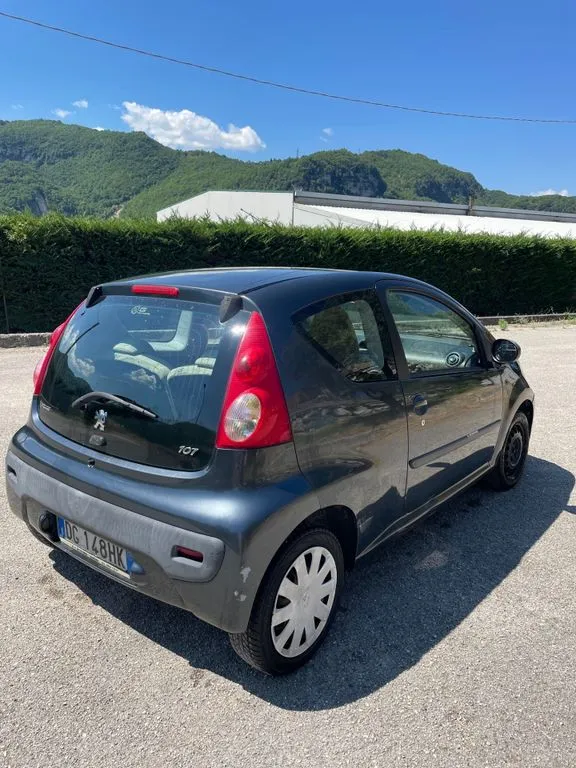 Peugeot 107