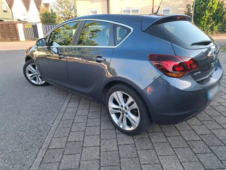 Opel Astra