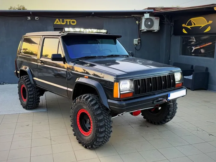 Jeep Cherokee