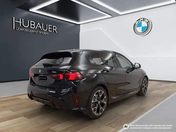 BMW 123