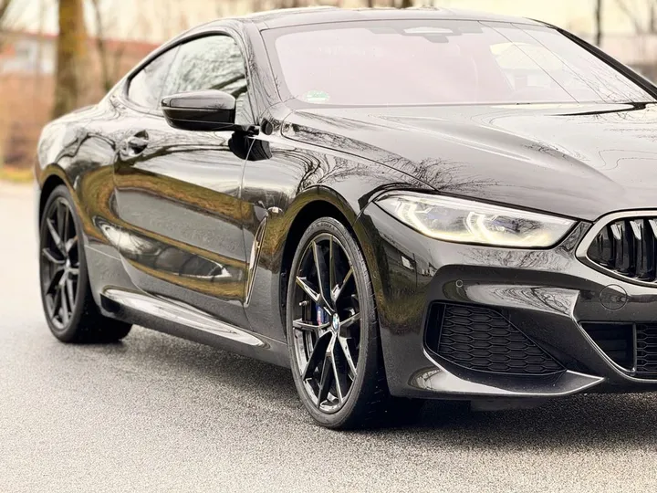 BMW 840