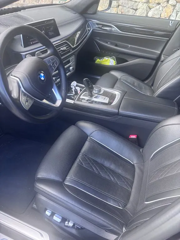 BMW 730