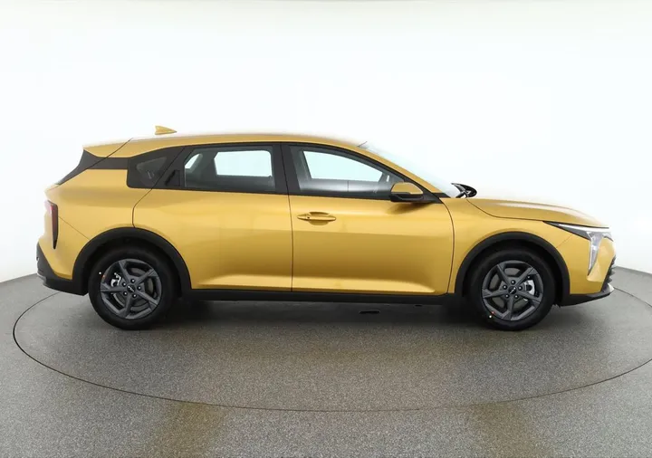 Kia K4