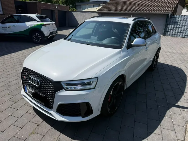 Audi RSQ3