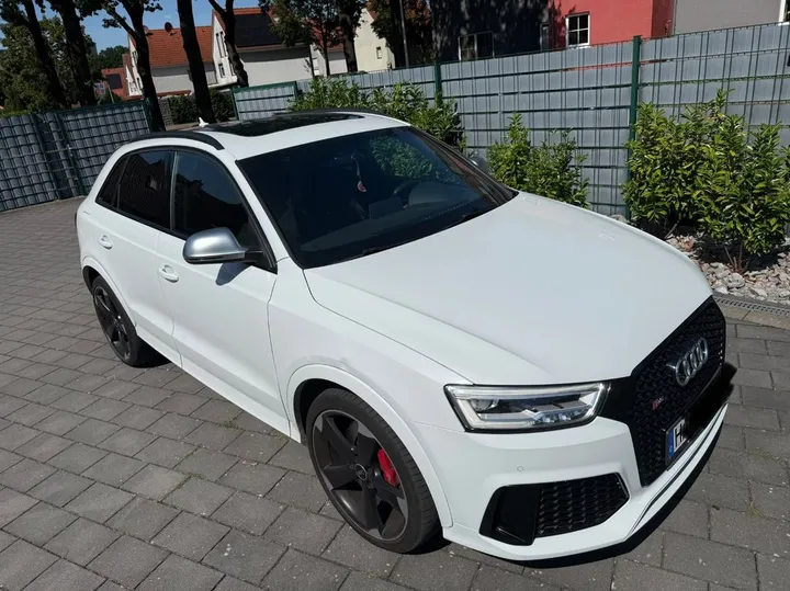 Audi RSQ3