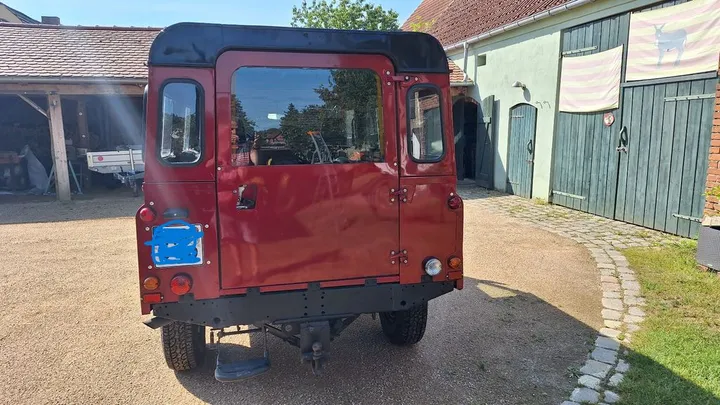 Land Rover Defender