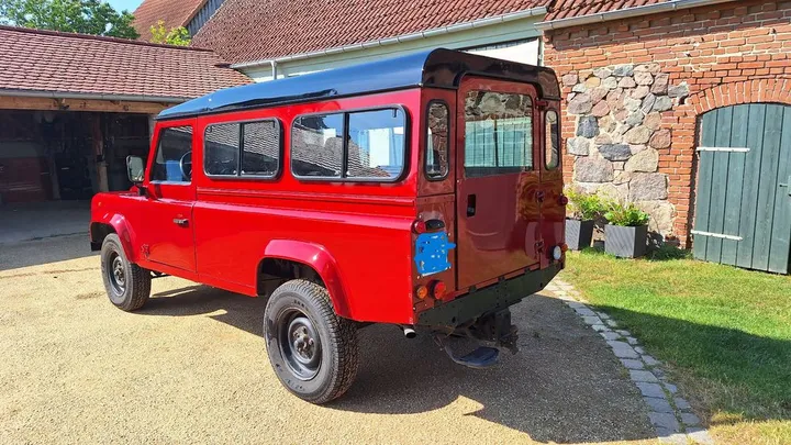 Land Rover Defender