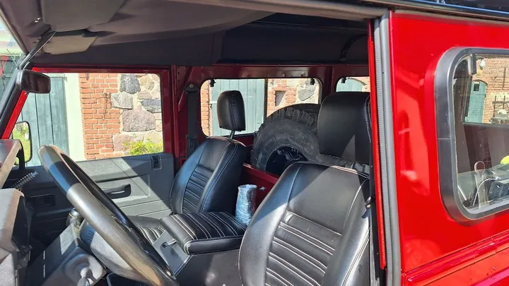 Land Rover Defender