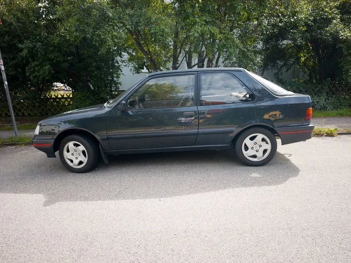 Peugeot 309
