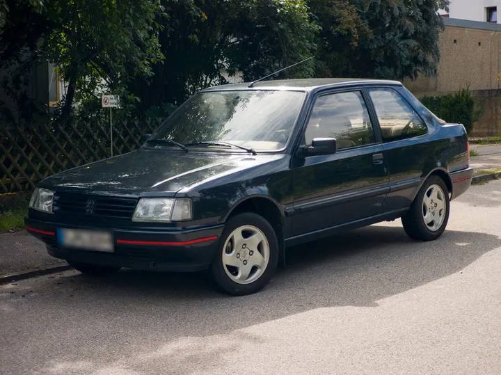Peugeot 309