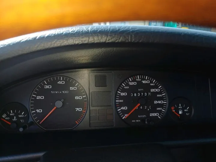 Audi 100