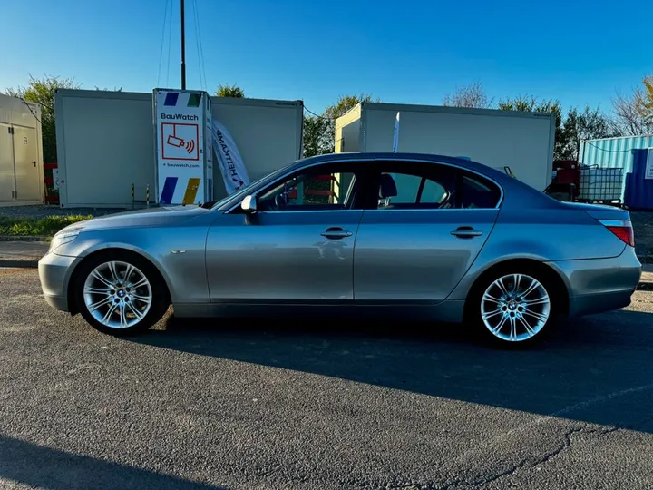BMW 525