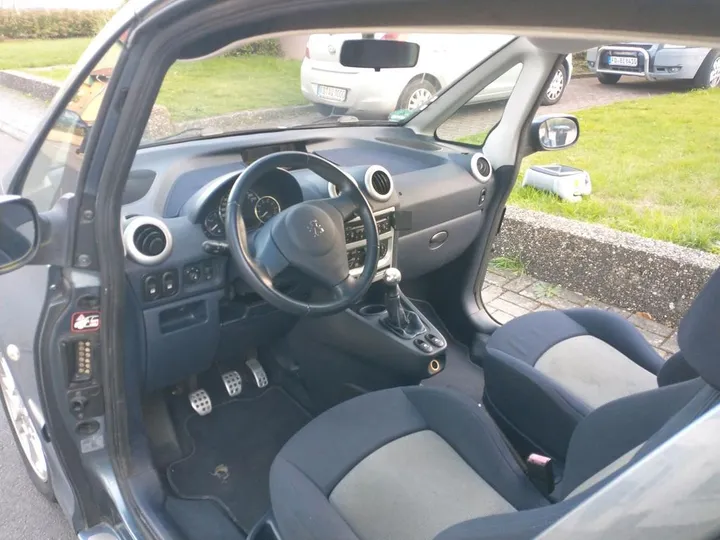 Peugeot 1007