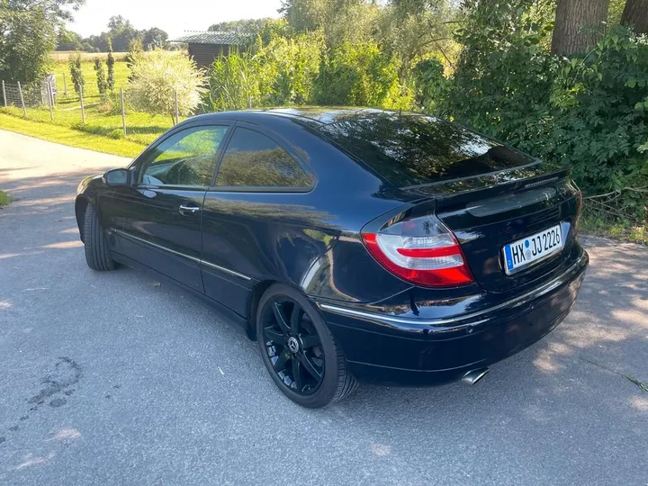Mercedes-Benz CLK 230