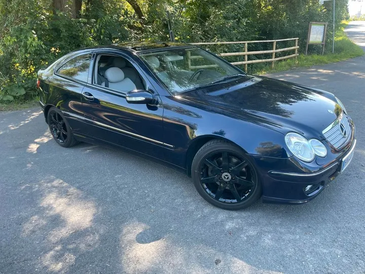 Mercedes-Benz CLK 230
